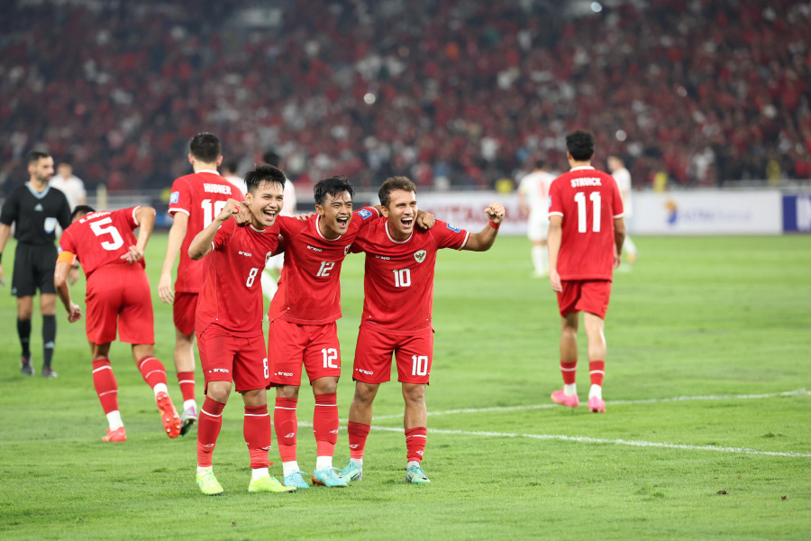 MENANG: Timnas Indonesia saat mengalahkan Vietnam 1-0 pada laga kandang, Kamis (21/4) malam di SUGBK, Jakarta. (Foto: PSSI)