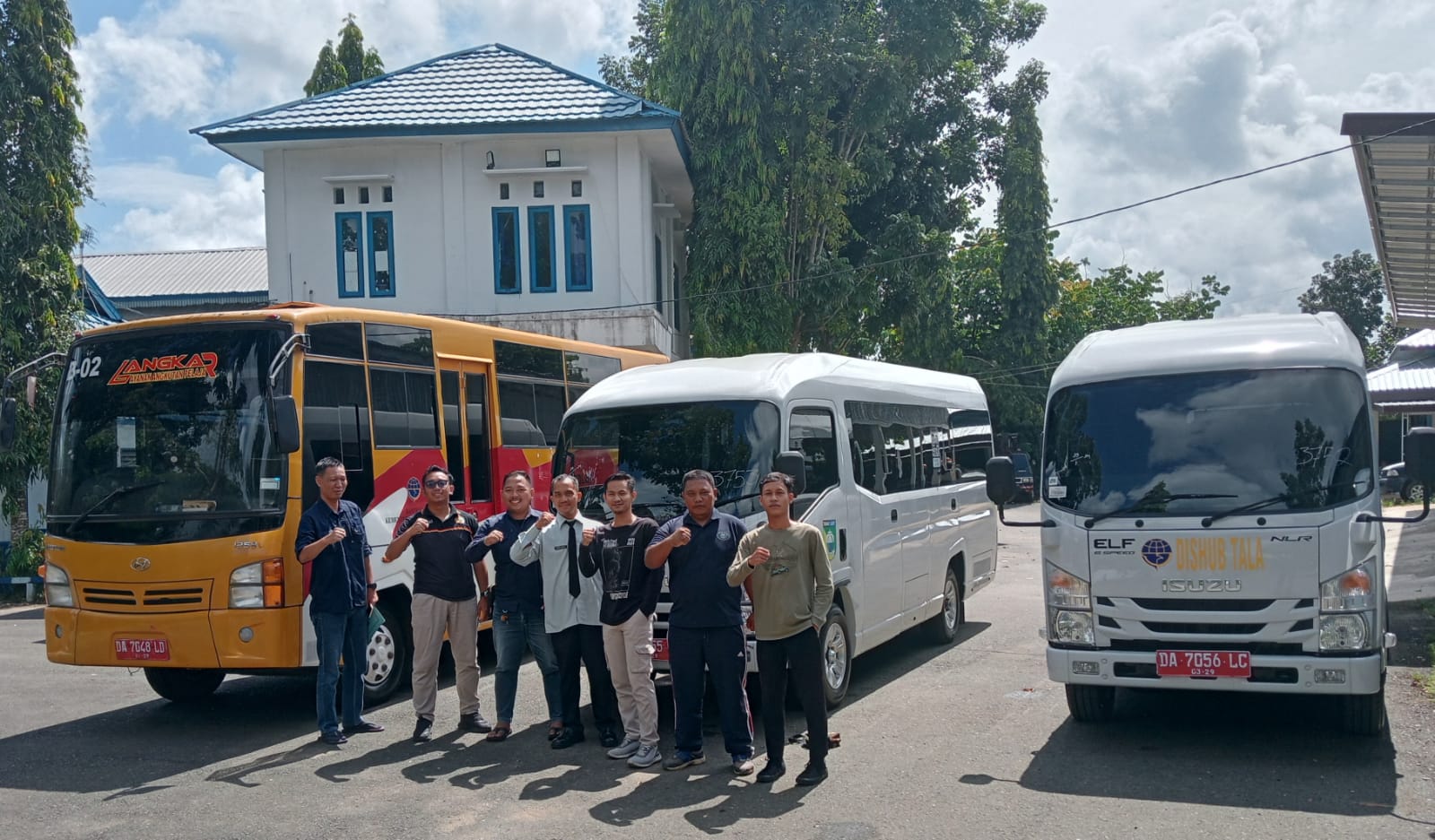 APRESIASI : Armada yang disiapkan Dishub Tala untuk mengantar masyarakat Tala yang mudik ke Banua Anam