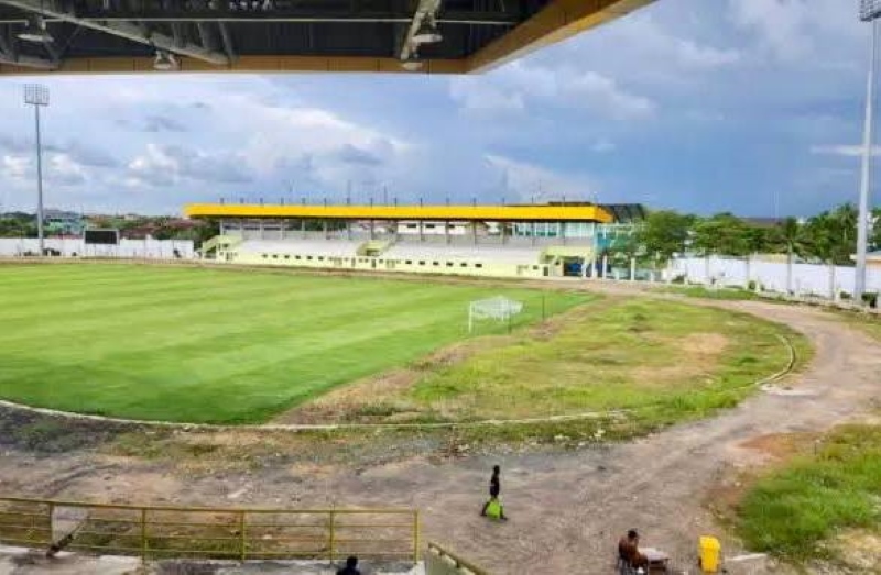DIRENOVASI: Penampakan Stadion 17 Mei Banjarmasin yang sedang direnovasi oleh Pemprov Kalsel.