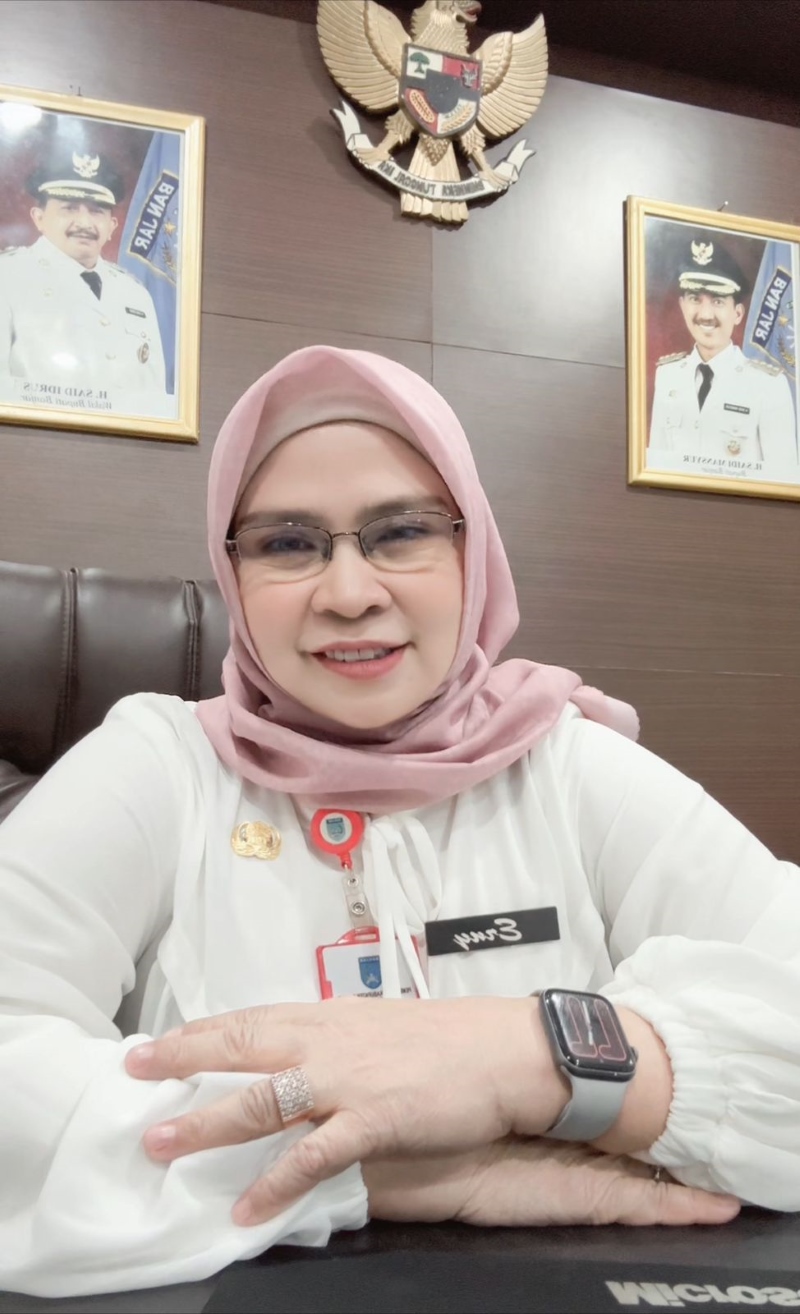 Kepala Dinas BKPSDM Erni Wahdini.