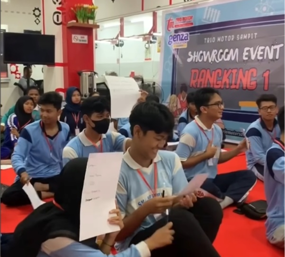 LOMBA: Kegiatan lomba rangking 1 yang digelar Trio Motor