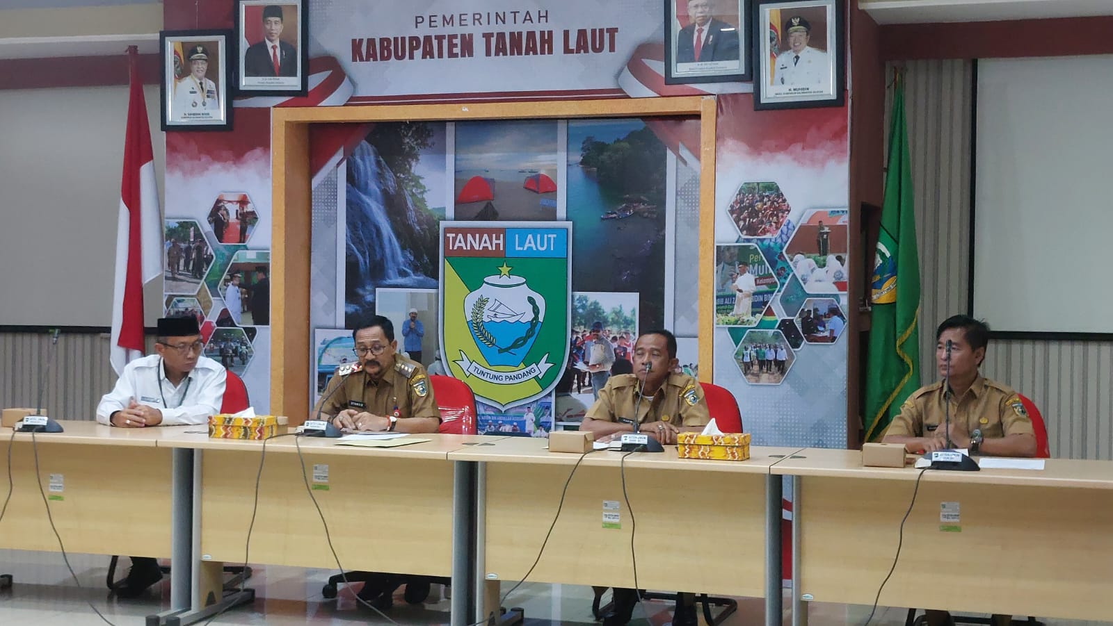UMUMKAN: Pj Bupati Tala H Syamsir Rahman membuka Rakor Pengurus BKPRMI Tala di Ruang Barakat Setda Tala, Selasa (16/4/2024)