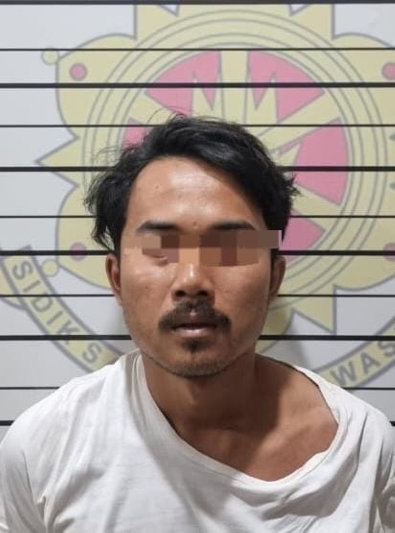 DITANGKAP: RA (27), warga Desa Padangin Kecamatan Tanta Kabupaten Tabalong diamankan polisi karena diduga menipu