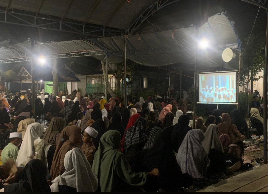 RAMAI: Jamaah Haul Syekh Muhammad Arsyad Al Banjari memadati Desa Pantai Kecamatan Kelumpang Selatan Kabupaten Kotabaru.