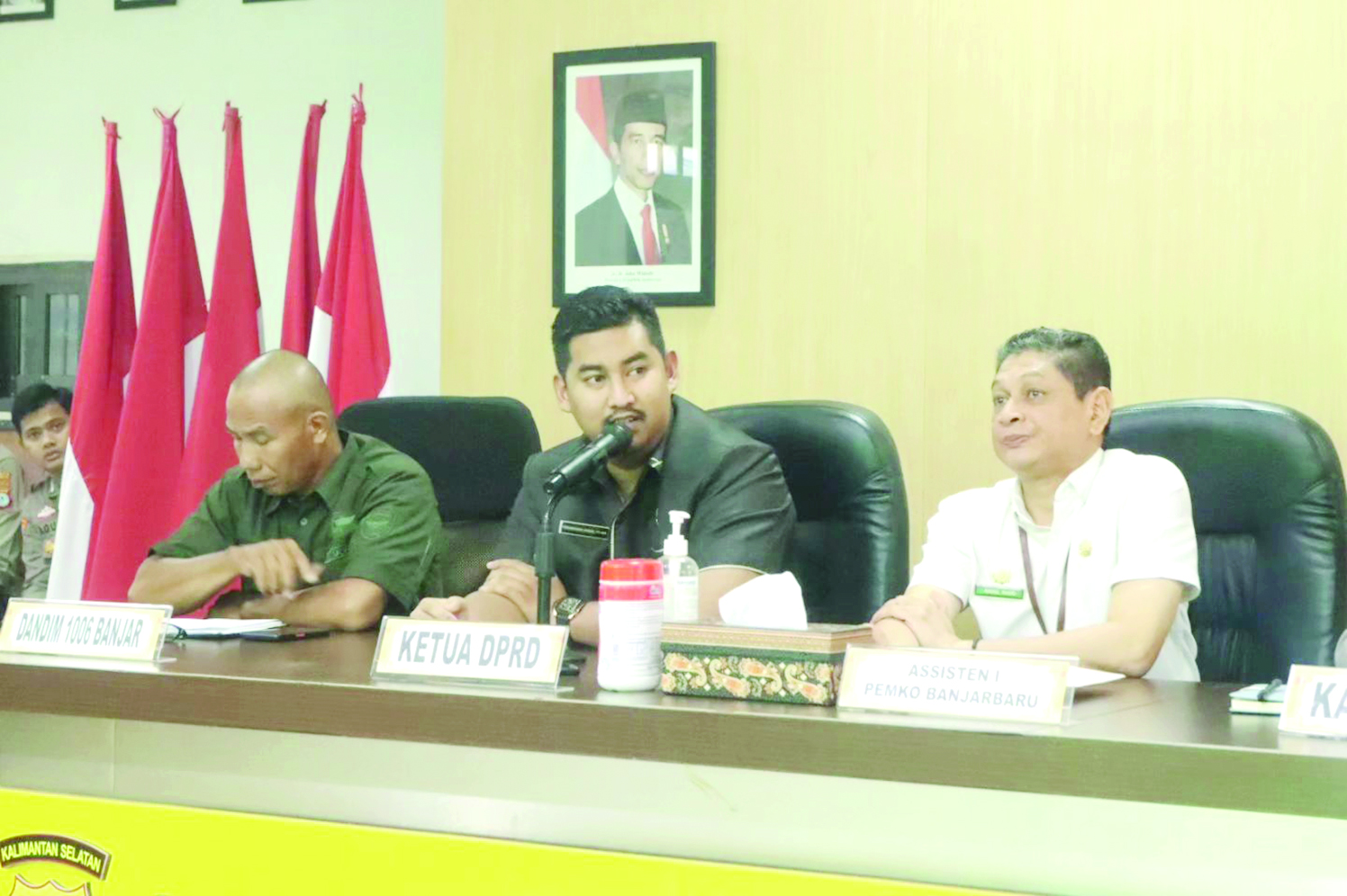 APRESIASI: Ketua DPRD Kota Banjarbaru, Fadliansyah Akbar (tengah) mengapresiasi perkembangan positif kota Banjarbaru. (HUMAS DPRD KOTA BANJARBARU UNTUK RADAR BANJARMASIN)