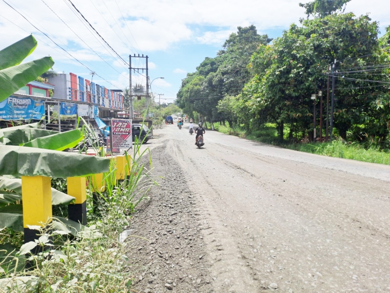 DITINGGIKAN: Jalan Kebun Karet, Loktabat Utara ditinggikan agar tidak tergenang lagi.