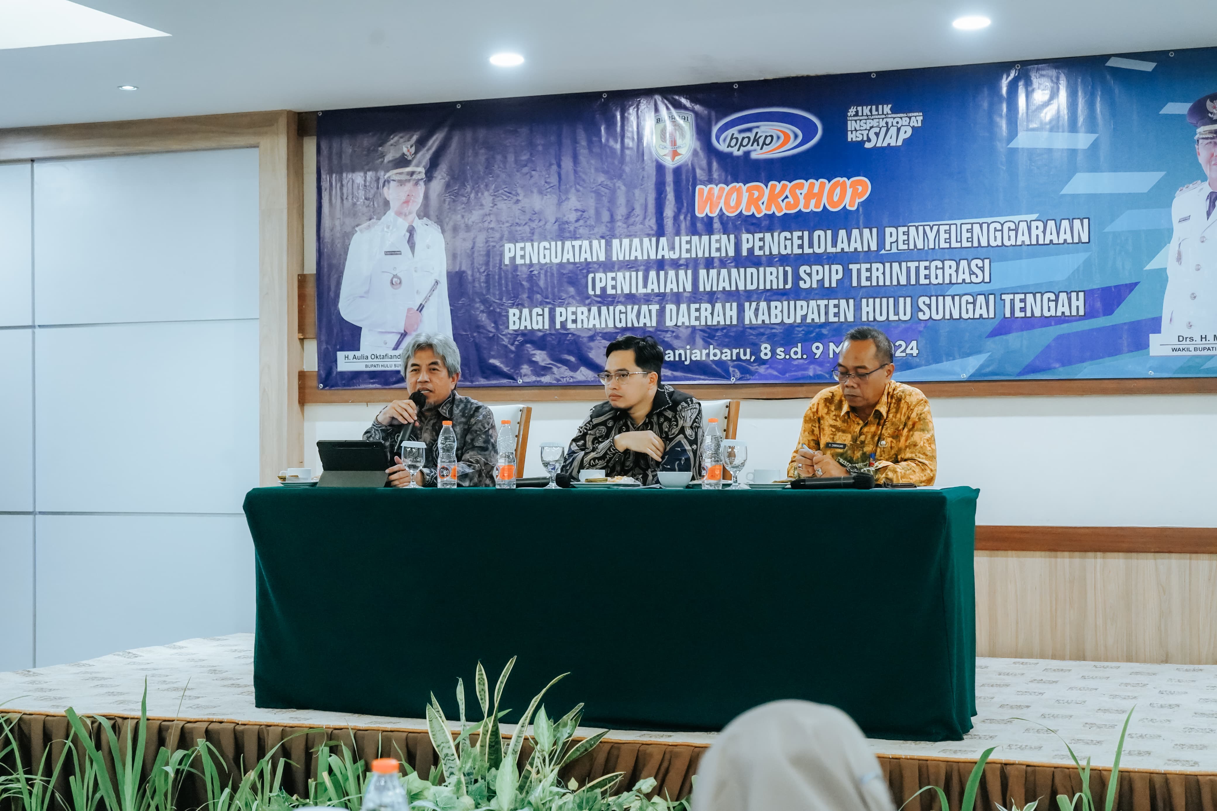 WORKSHOP: Bupati HST, H Aulia Oktafiandi membuka langsung kegiatan workshop. (Foto: Prokom untuk Radar Banjarmasin)