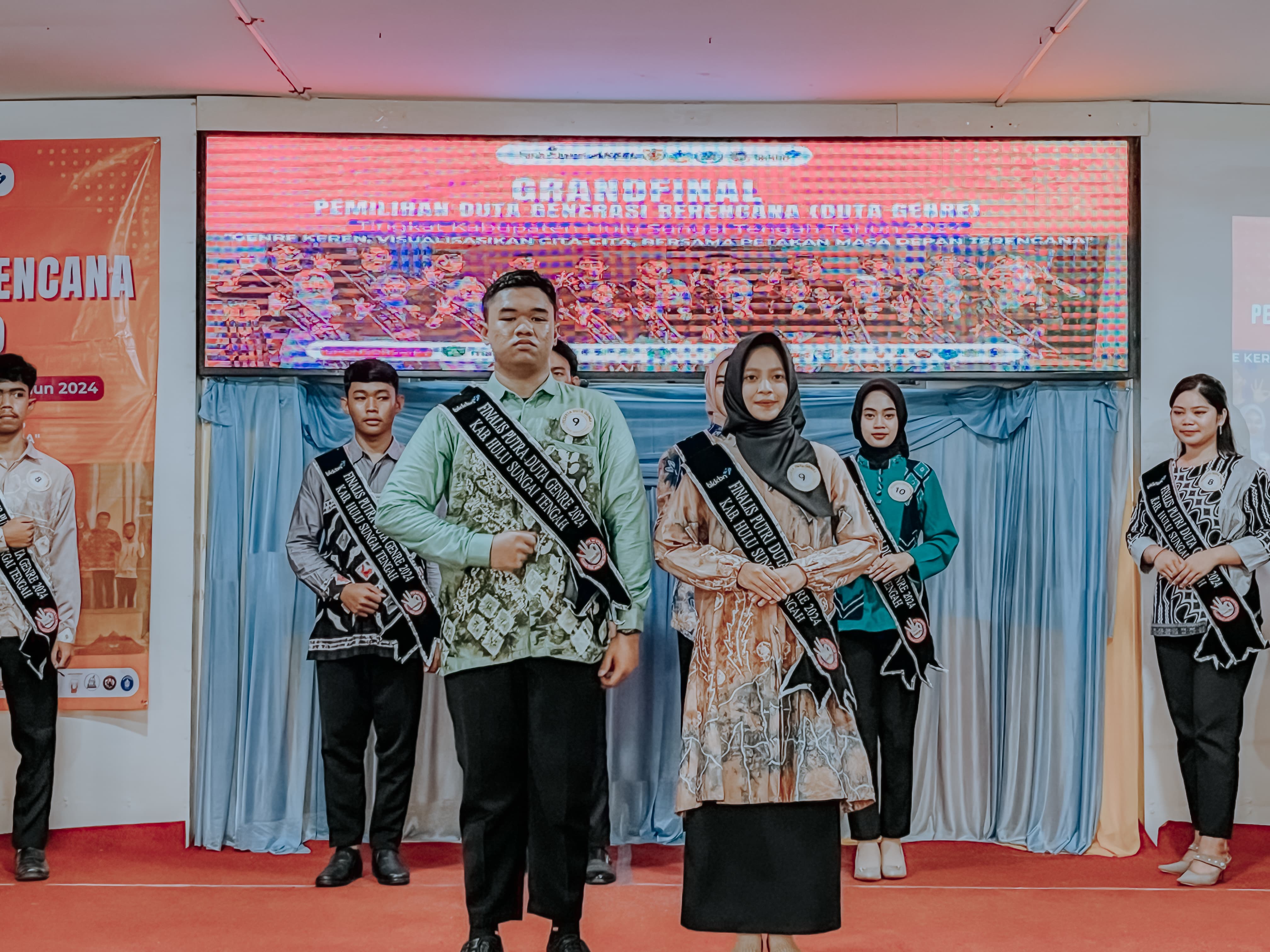 MERIAH: Malam grnad final Duta Genre HST berlangsung meriah di Aula STAI Al-washiliah. (Foto: Kominfo HST)