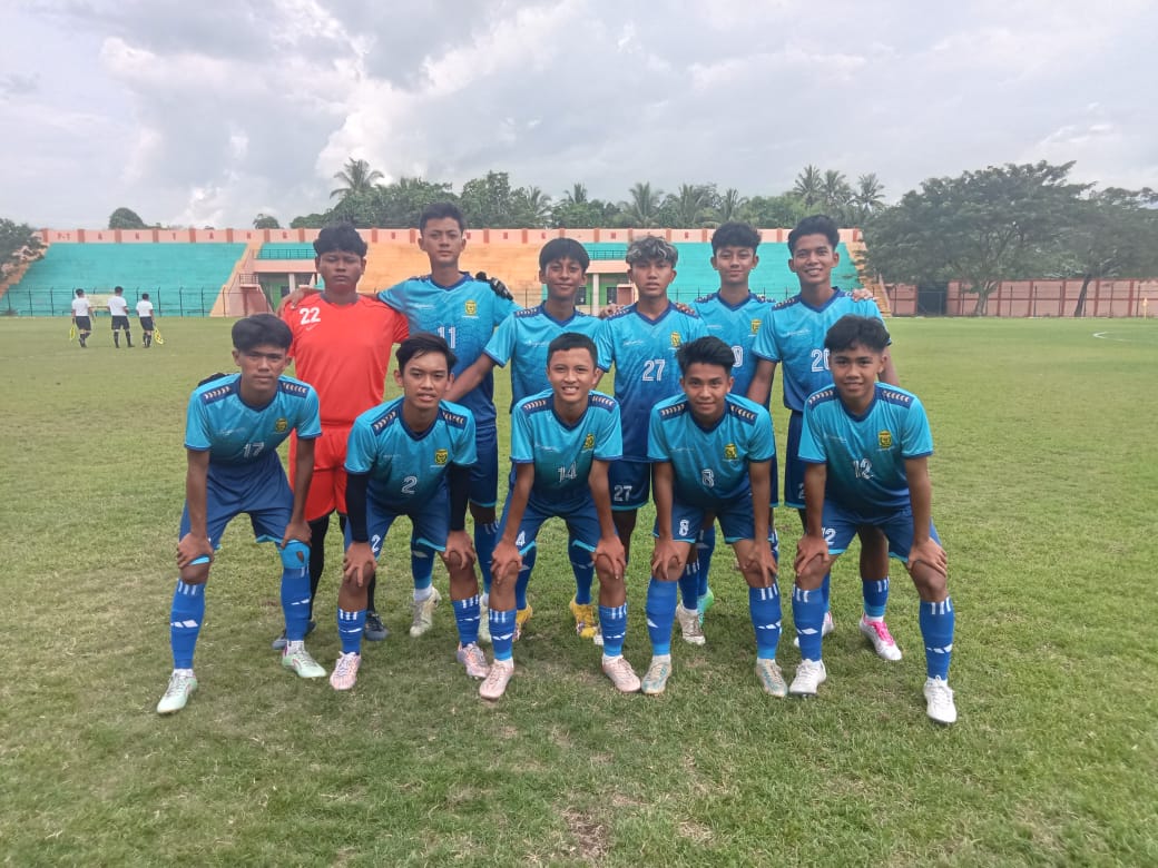 Skuat tim sepak bola Kota Banjarmasin di ajang Pekan Olahraga Pelajar Daerah (Popda) Kalsel yang berlangsung di Kandangan, Hulu Sungai Selatan.