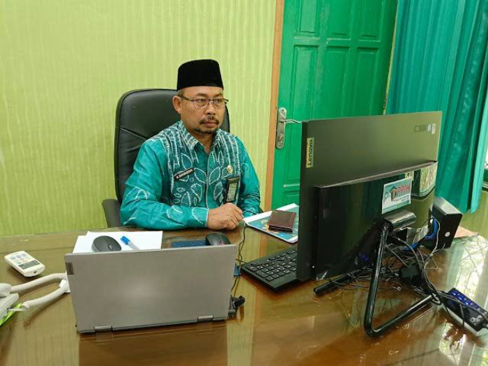 WAWANCARA:Kakankemenag Kabupaten Balangan, Saribuddin menjelaskan fenomena Rashdul Kiblat, Rabu (22/5/2024).(Foto:Kemenag Balangan untuk radar Banjarmasin)