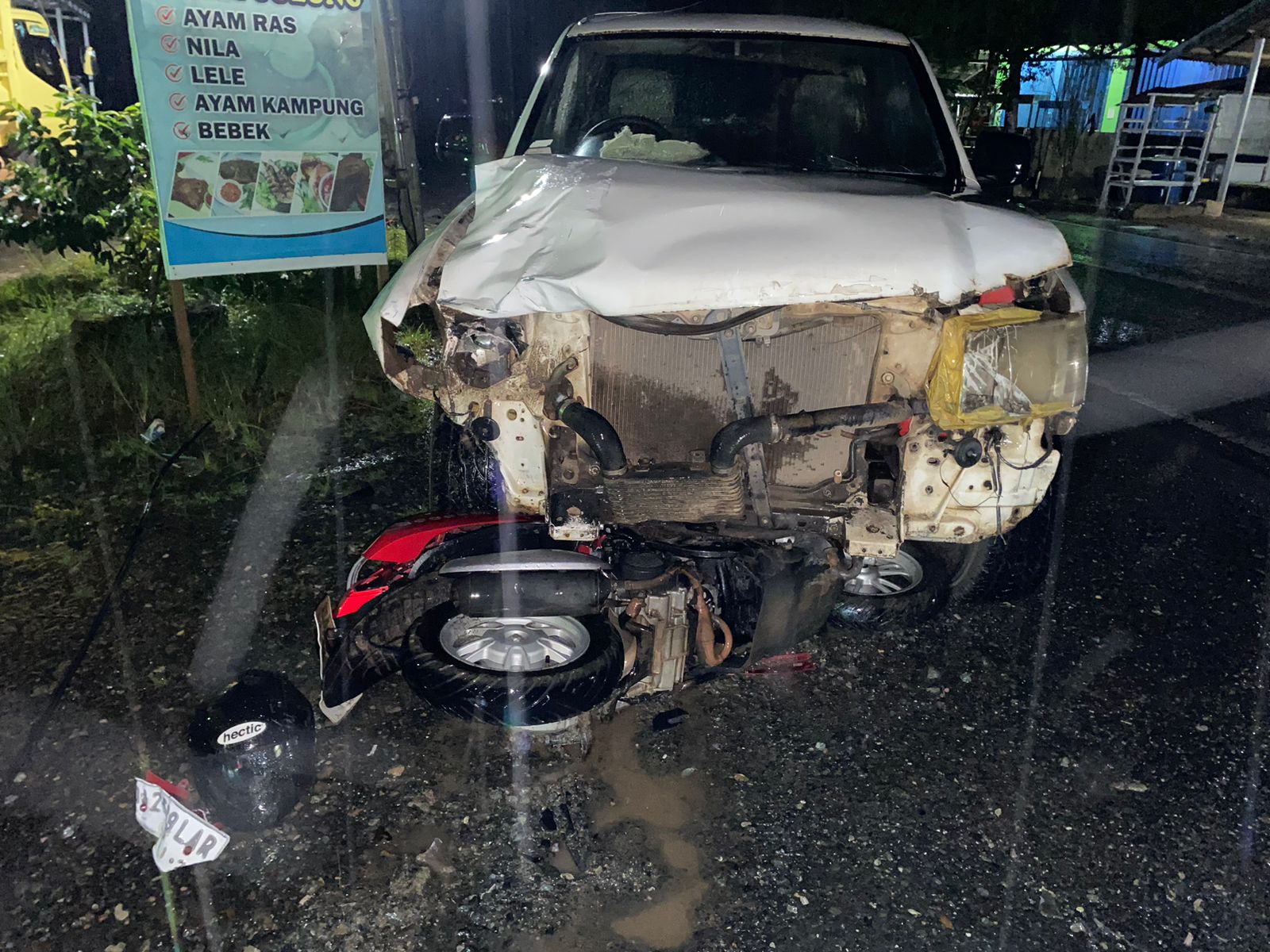 MENINGGAL:Penampakan dua kendaraan yang terlibat laka lantas di Desa Sumber Mulia, Kecamatan Pelaihari, Senin (3/6/2024) malam.(Foto:Satlantas Polres Tala untuk Radar Banjarmasin)