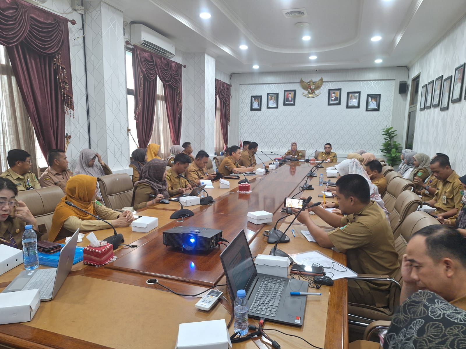 RAKOR: Pemkab Tanbu menggelar Rapat Koordinasi untuk mempersiapkan launching intervensi serentak pencegahan stunting di Tanah Bumbu.