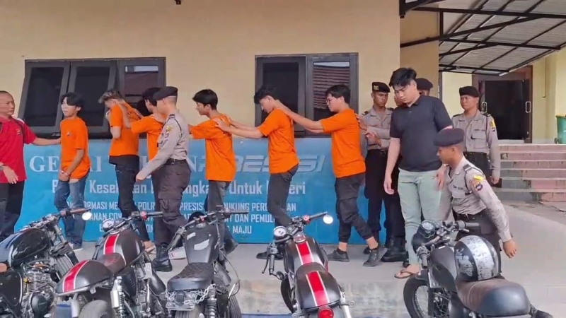 DITANGKAP: Para pelaku pengeroyokan diamankan Polres Banjarbaru.