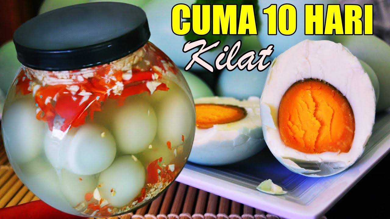 MUDAH:Membuat telur asin enak tanpa abu batu bata atau tanah liat.(foto:Channel Youtube TheHasanVideo)