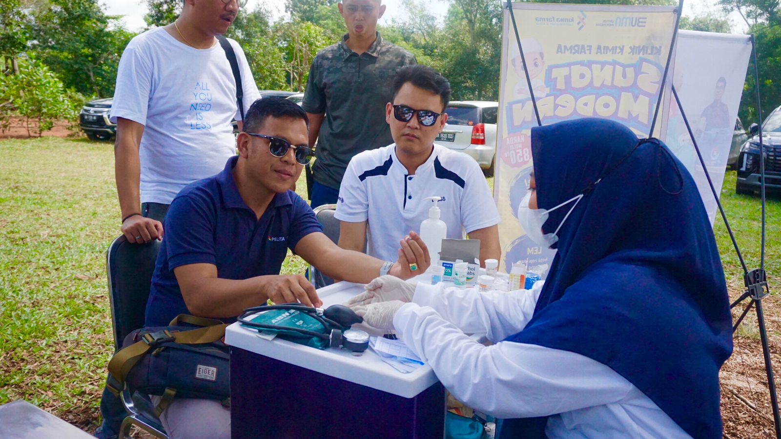 PERIKSA KESEHATAN - Kimia Farma Laboratorium dan Klinik UB Kalimantan 3 turut berpartisipasi dengan menyediakan layanan pemeriksaan kesehatan gratis.