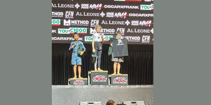 PUTUSAN: Mikhail Alaric Salan dan Maximillian Keneth yang masih berusia 9 tahun berhasil meraih medali perak dan perunggu di ajang ADCC Indonesian National, di Bali.