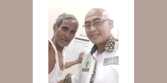 HILANG: Hambeli (kaos putih) warga Desa Awang Besar, Kecamatan Batang Alai Utara yang hilang di Arab Saudi.