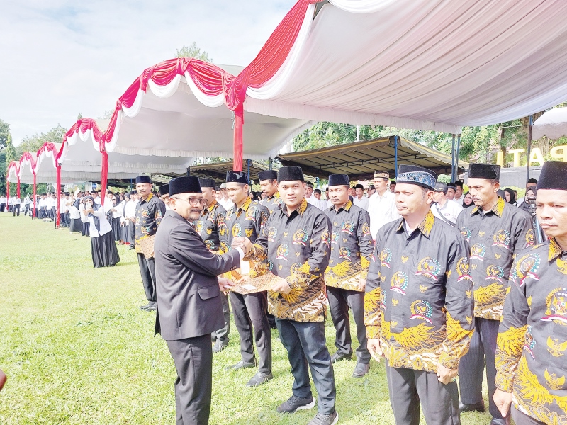PELANTIKAN: Pj Bupati Tala H Syamsir Rahman melantik perpanjangan masa jabatan BPD se-Tala, Kamis (4/7).