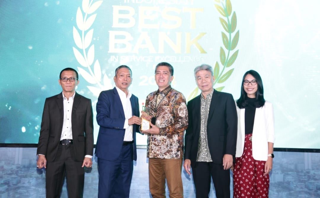 PENGHARGAAN: Bank Kalsel kembali raiy 5 penghargaan sekaligus