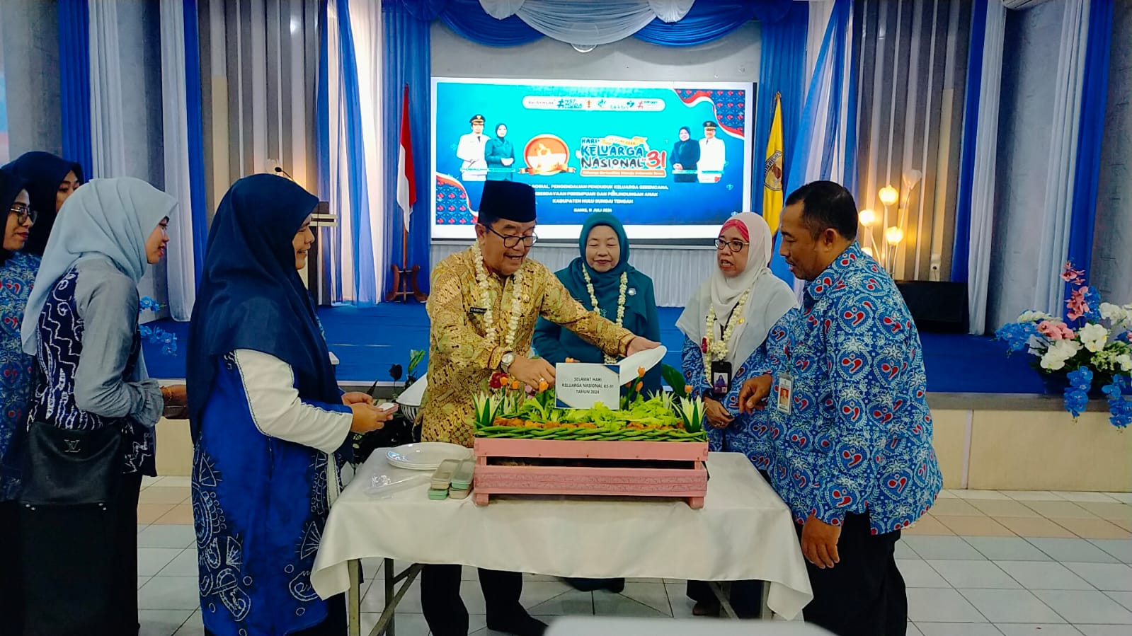 MERIAH: Perayaan Harganas 2024 di Pendopo HST, Kamis (11/7/2024). (Foto: Jamaluddin/Radar Banjarmasin)