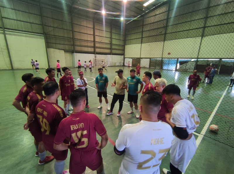 Tim futsal Seksi Wartawan Olahraga (Siwo) PWI Kalsel menggelar uji tanding ke Jakarta, guna memaksimalkan persiapan mereka menuju Pekan Olahraga Wartawan Nasional (Porwanas) XIV Kalsel 2024.