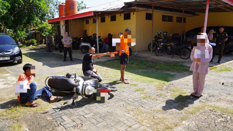 REKA ULANG: Polsek Karang Intan Polres Banjar menggelar rekonstruksi kasus pembunuhan yang dilatarbelakangi open BO, Kamis (18/7/2024)