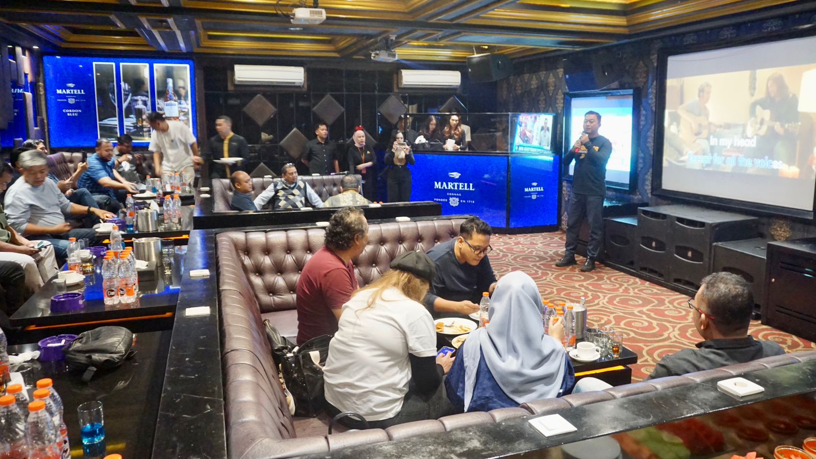 SAMBUTAN &ndash; Ketua Panpel Dinner & Ngopi Santai GMC+, Nokvan memberikan sambutan sekaligus arahan kegiatan.