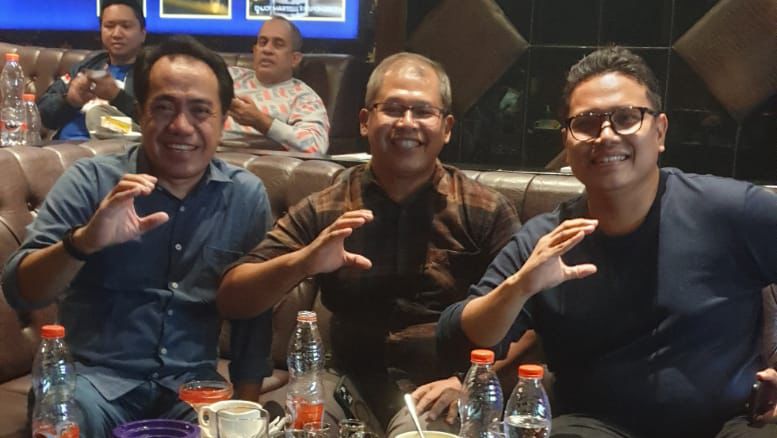 NEW MEMBER - GM Telkom Kalselteng, Yoga Istianto (tengah) menjadi anggota baru GMC+ menyusul tour on duty
