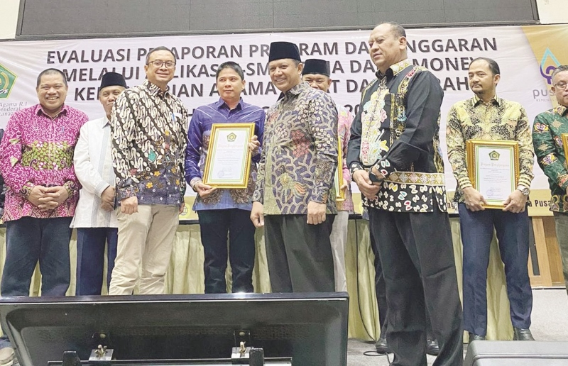 PENGHARGAAN NASIONAL: Kantor Kementerian Agama Kabupaten Balangan raih penghargaan nasional.