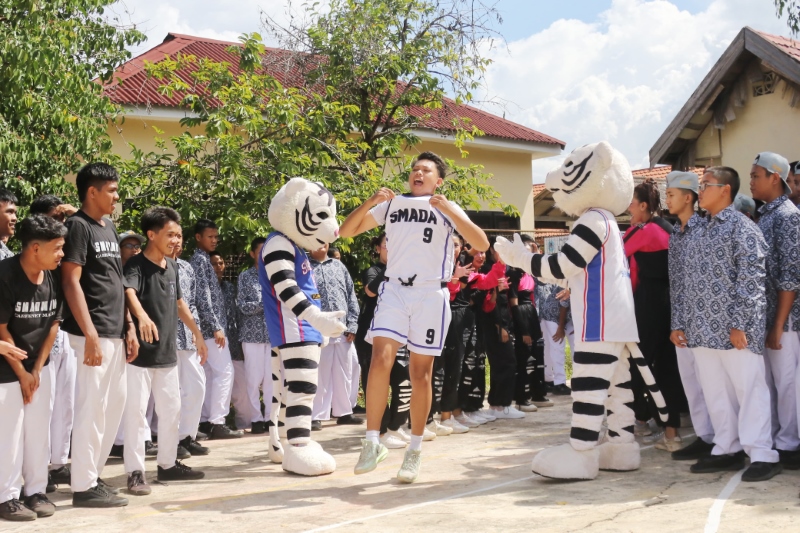 ROADSHOW: Keseruan roadshow Honda DBL with Kopi Good Day South Kalimantan Series 2024 di SMAN 2 Banjarbaru, Selasa (30/7) pagi.
