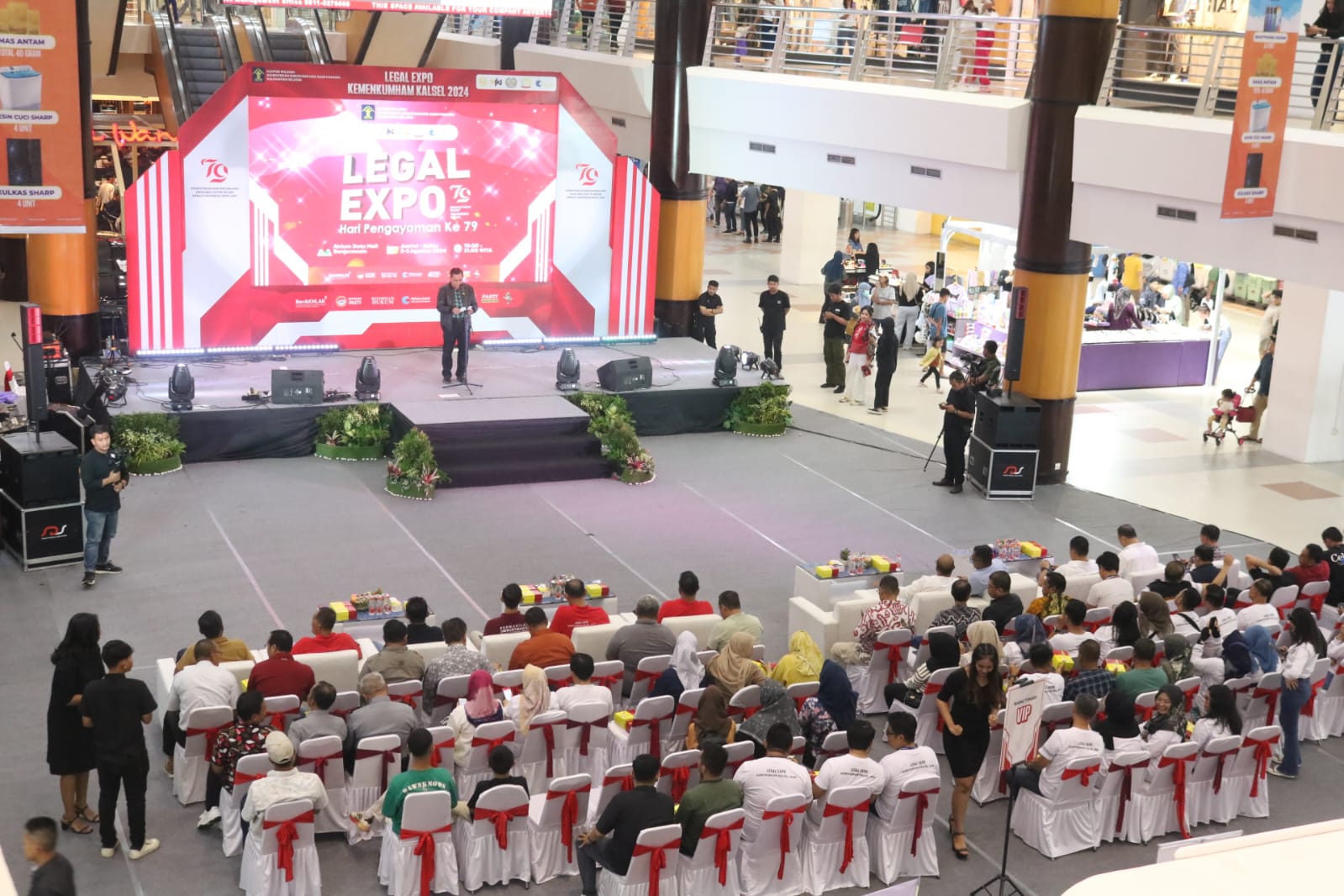 PAMERAN:Kanwil Kemenkumham Kalsel menggelar Menkumham Legal Expo 2024 di Duta Mall Banjarmasin, 2-3 Agustus 2024.