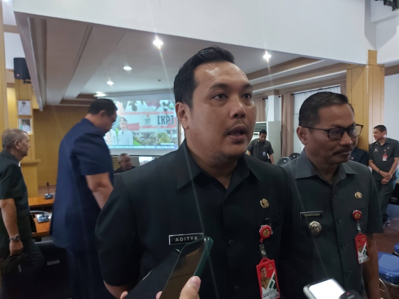 TETAP MAJU: Wali Kota Banjarbaru Adiyat Mufti Ariffin siap berkompetisi di Pilwali Banjarbaru dengan dukungan dari parpol PPP dan PKB.