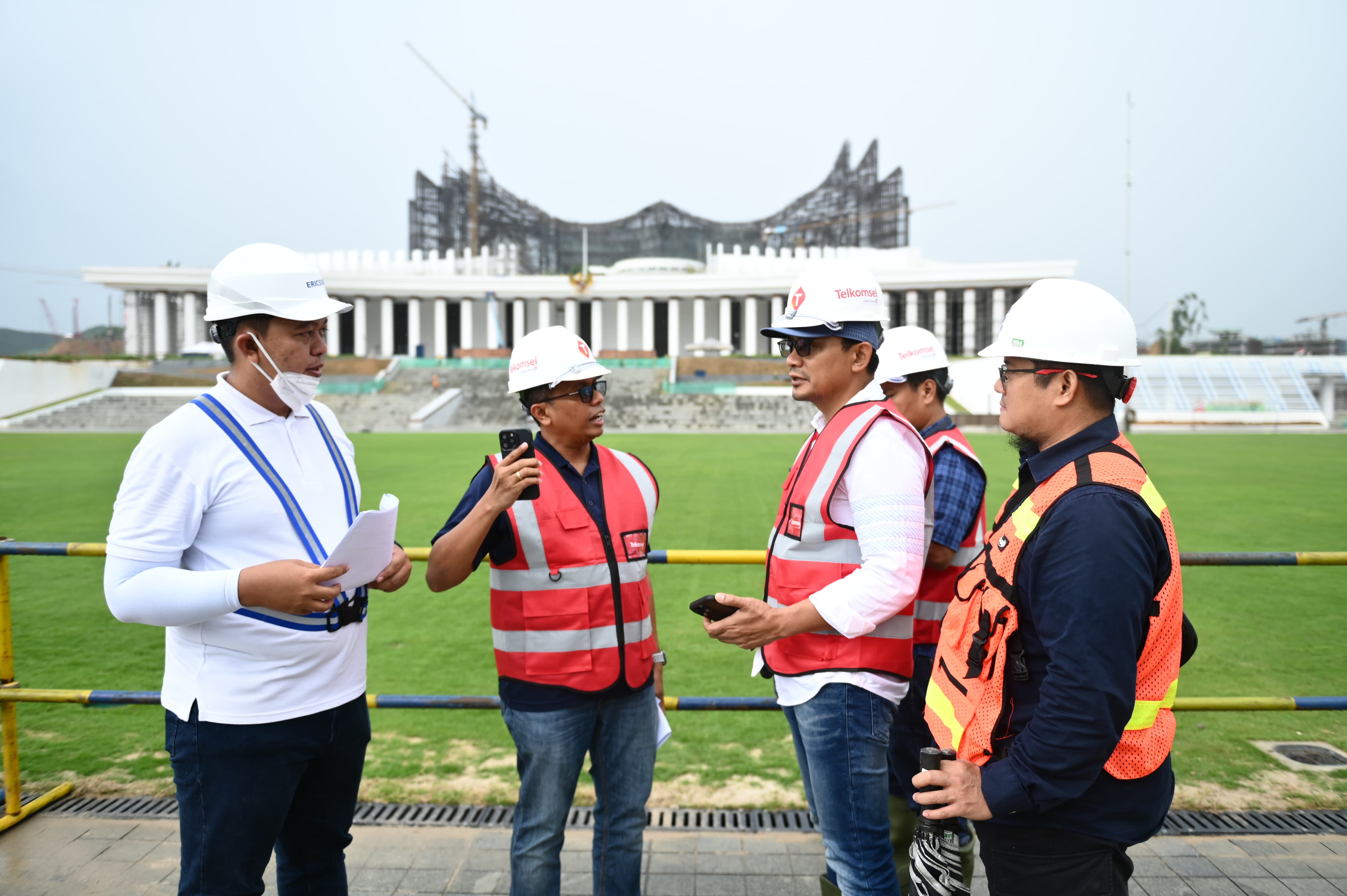 JARINGAN: Siapkan jaringan broadband 5G terdepan di IKN