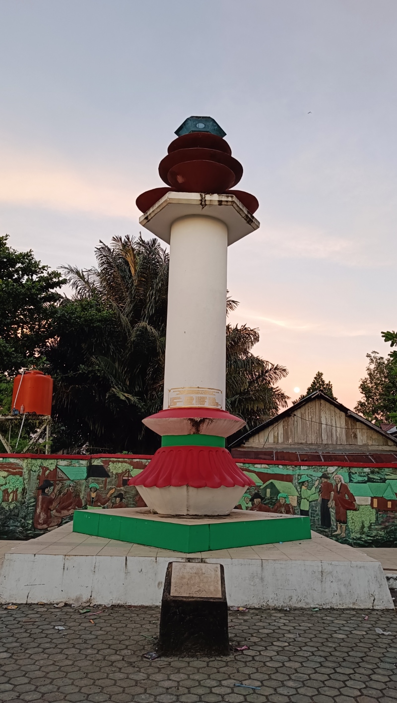 SIMBOL: Tugu Intan Trisakti yang berada di Desa Pumpung, Kecamatan Cempaka, Kota Banjarbaru.