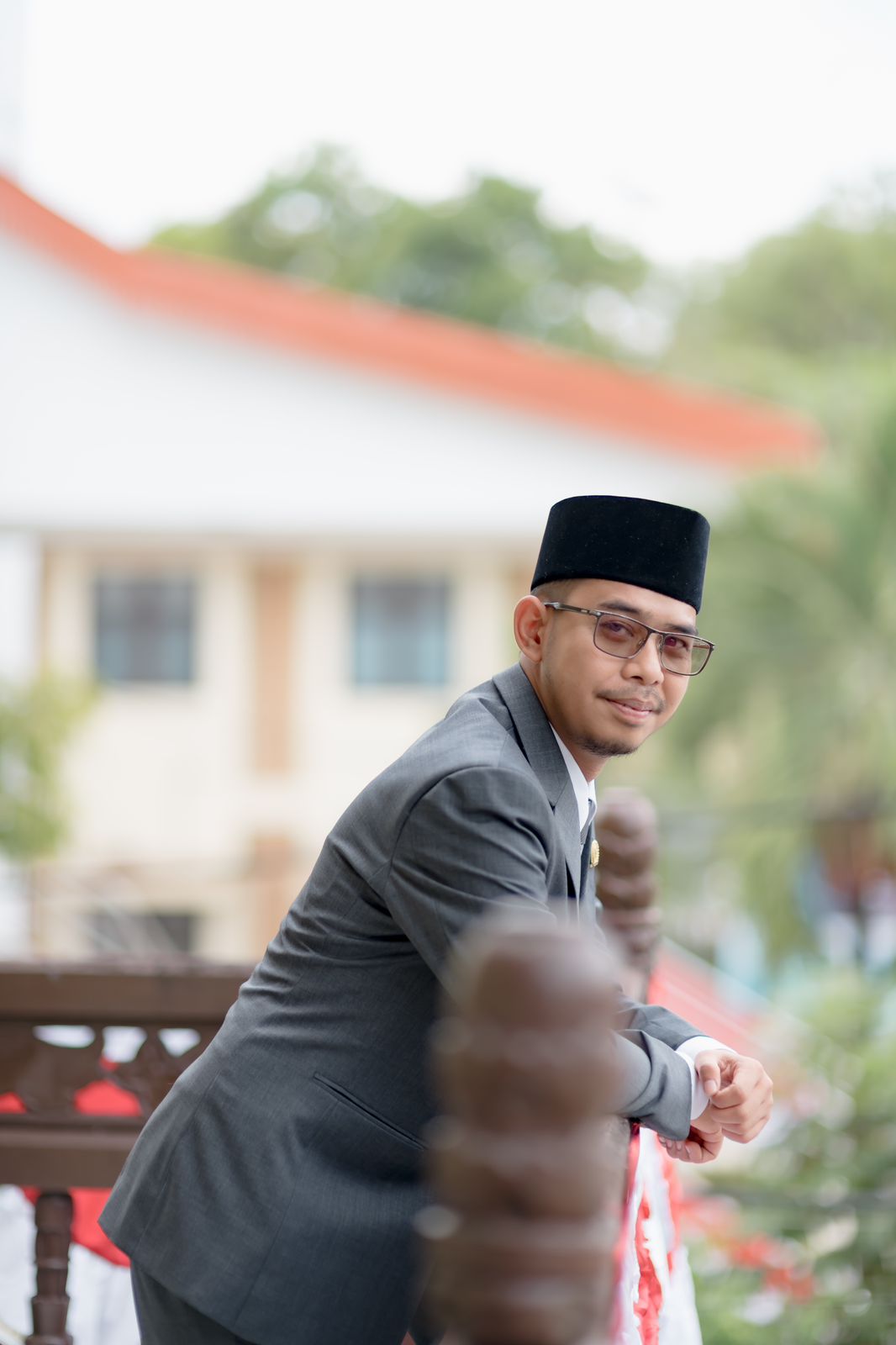 MUDA: Saidinor anak buruh tani yang terpilih dan resmi dilantik jadi anggota DPRD HST periode 2024-2029. (Foto: Saidinor untuk Radar Banjarmasin)