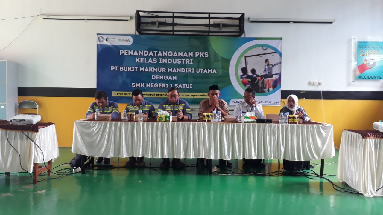 BERDOA: Kegiatan PKS/MoU ditutup dengan berdoa bersama