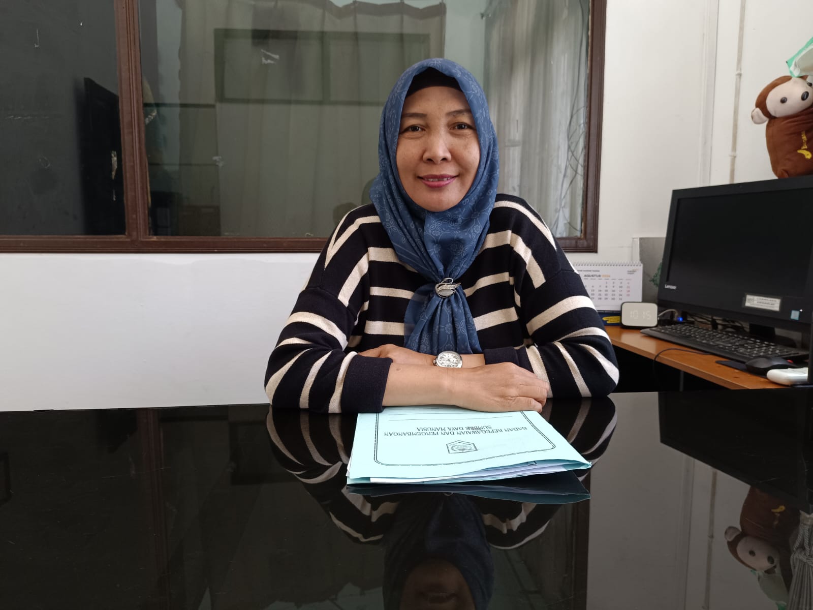 Kabid Administrasi, Data dan Informasi Kepegawaian ASN BKPSDM HSS, Siti Mahmudah.(Foto:Salahudin/Radar Banjarmasin)