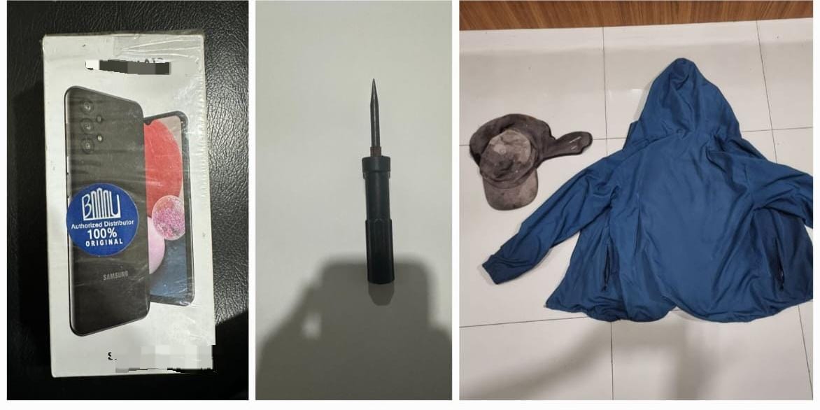 BARANG BUKTI:HP milik korban, obeng dan jaket milik pelaku jadi barang bukti kasus pencurian di Komplek Perumahan Desa Tanta Hulu, Kabupaten Tabalong.(foto:Polres Tabalong untuk Radar Banjarmasin)