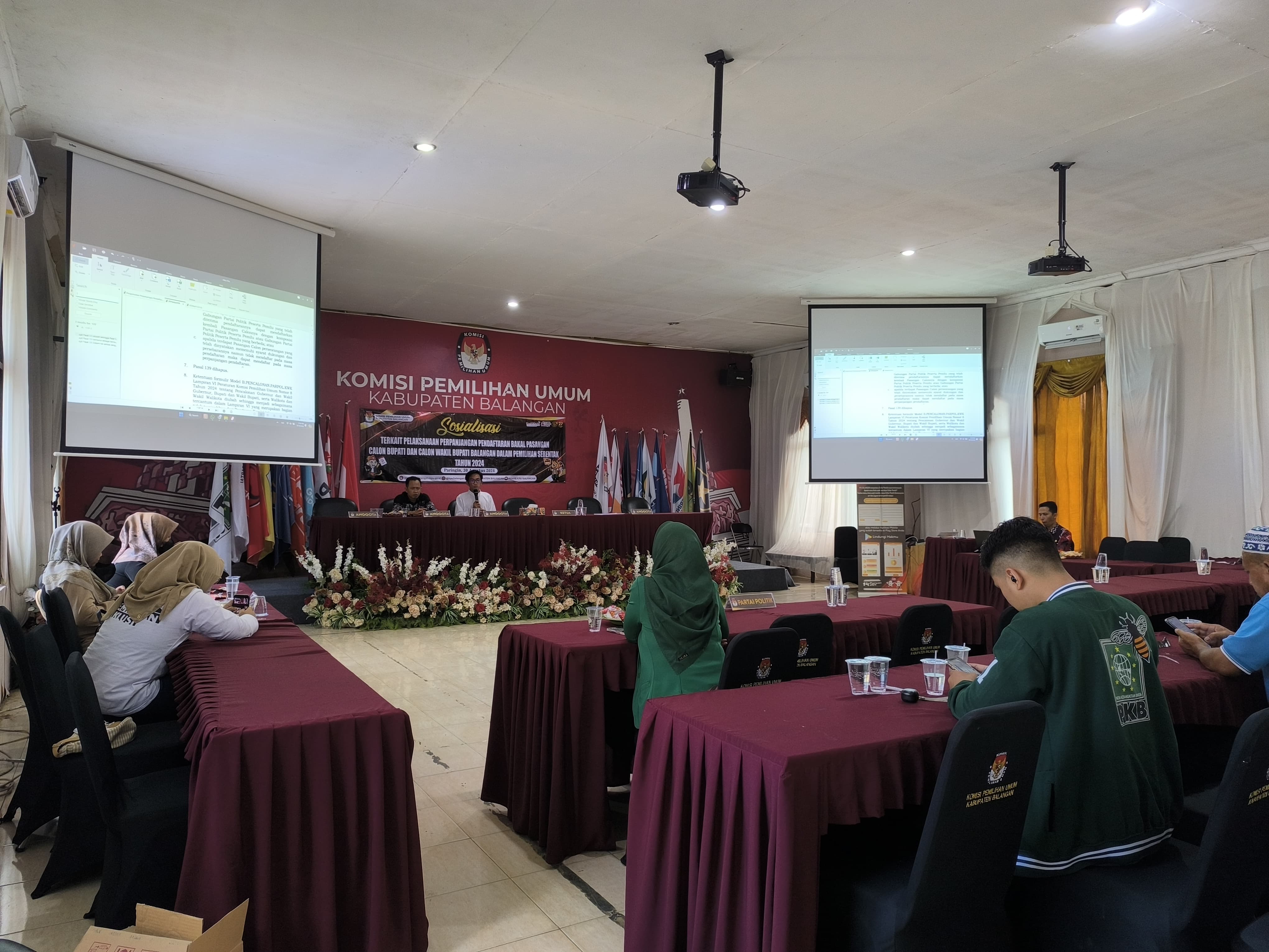 SOSIALISASI:KPU Kabupaten Balangan menggelar sosialisasi perpanjangan masa pendaftaran Cabup-Cawabup di Aula kantor KPU Balangan, Sabtu (30/8/2024) lalu.(Foto:M Dirga/Radar Banjarmasin)