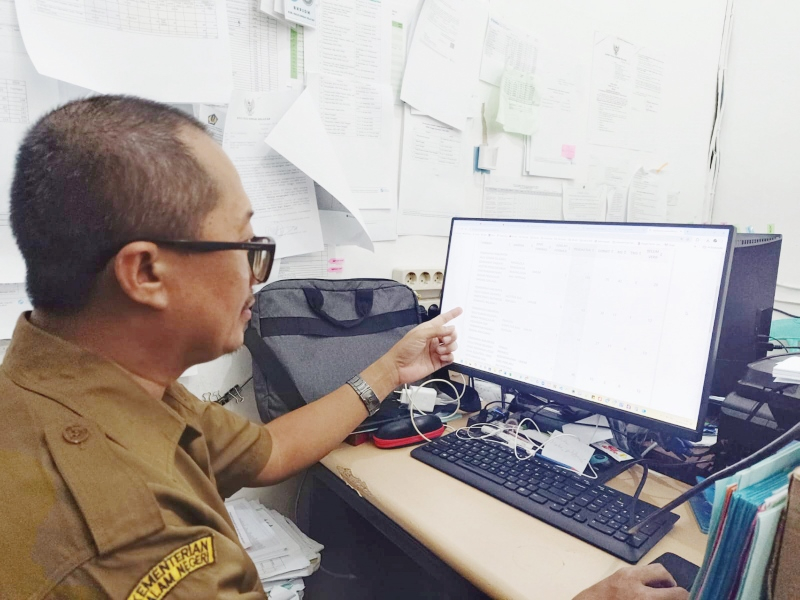 DATA: Pengelola Simpeg BKPSDM HSS Hidayatullah menunjukkan data di laman https://sscasn.bkn.go.id.