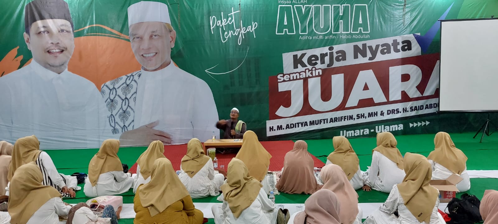 KHIDMAT: Kegiatan pembacaan Selawat Seribu Burdah yang dilaksanakan oleh pasangan bakal calon Wali Kota dan Wakil Wali Kota HM Aditya Mufti Ariffin-Habib Said Abdullah Alkaff. (Tim Aditya-Said Abdulla
