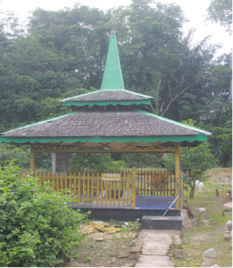 PEJUANG: Makam Abdul Rasyid di sisi utara Masjid Pusaka Banua Lawas, di Desa Banua Lawas, Kabupaten Tabalong.