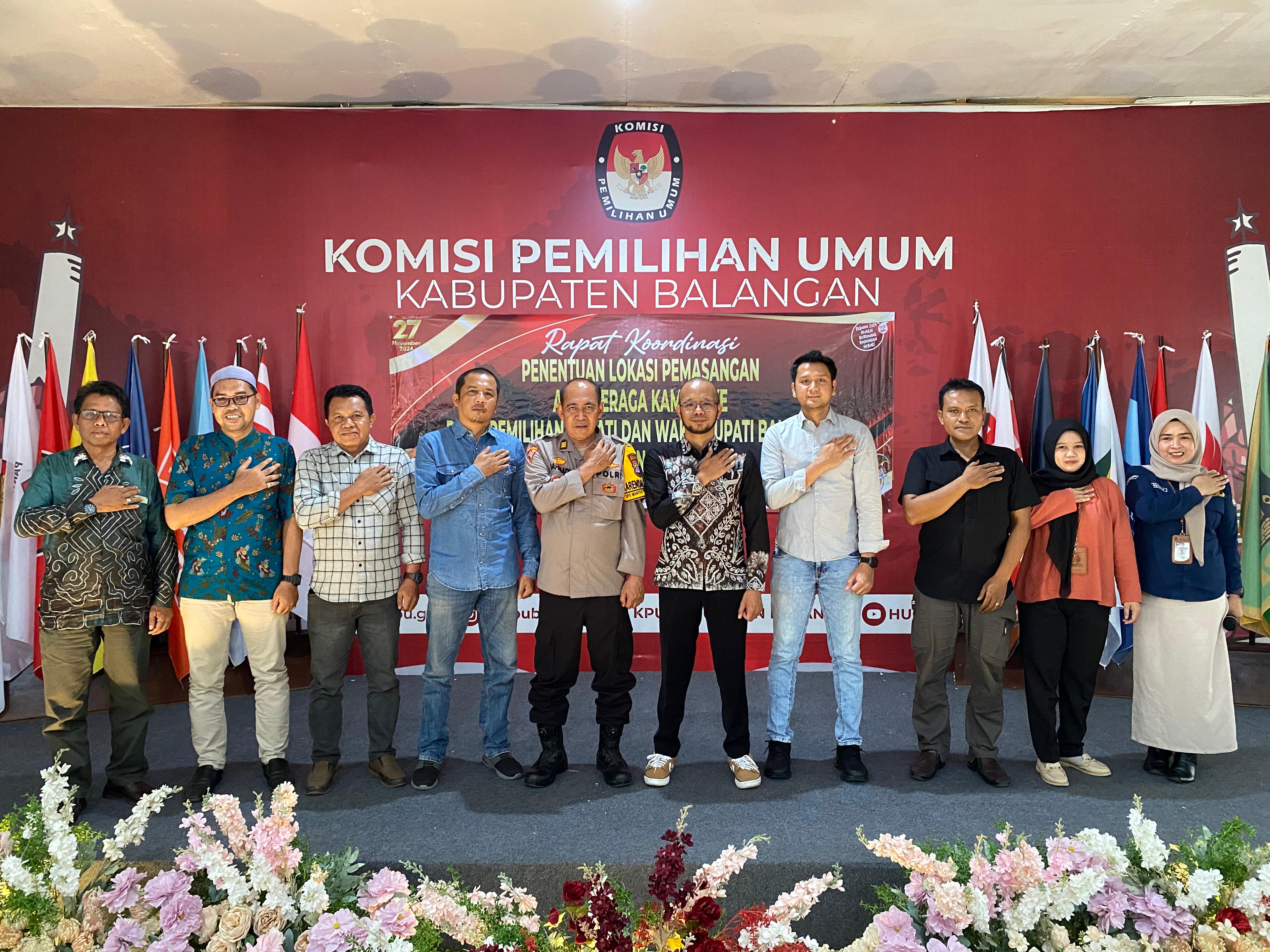 RAKOR: Rapat koordinasi penentuan lokasi alat peraga kampanye pada Sabtu (21/9/2024). (Wahyudi untuk Radar Banjarmasin)