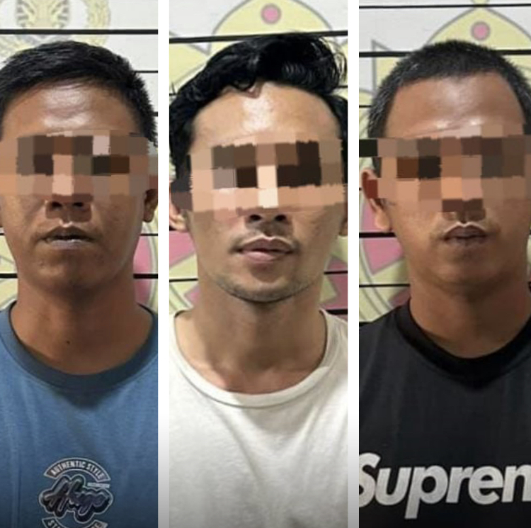 TIGA SEKAWAN: PI, IY dan RW yang diduga mencuri besi bekas milik perusahaan batu bara di Kabupaten Tabalong.