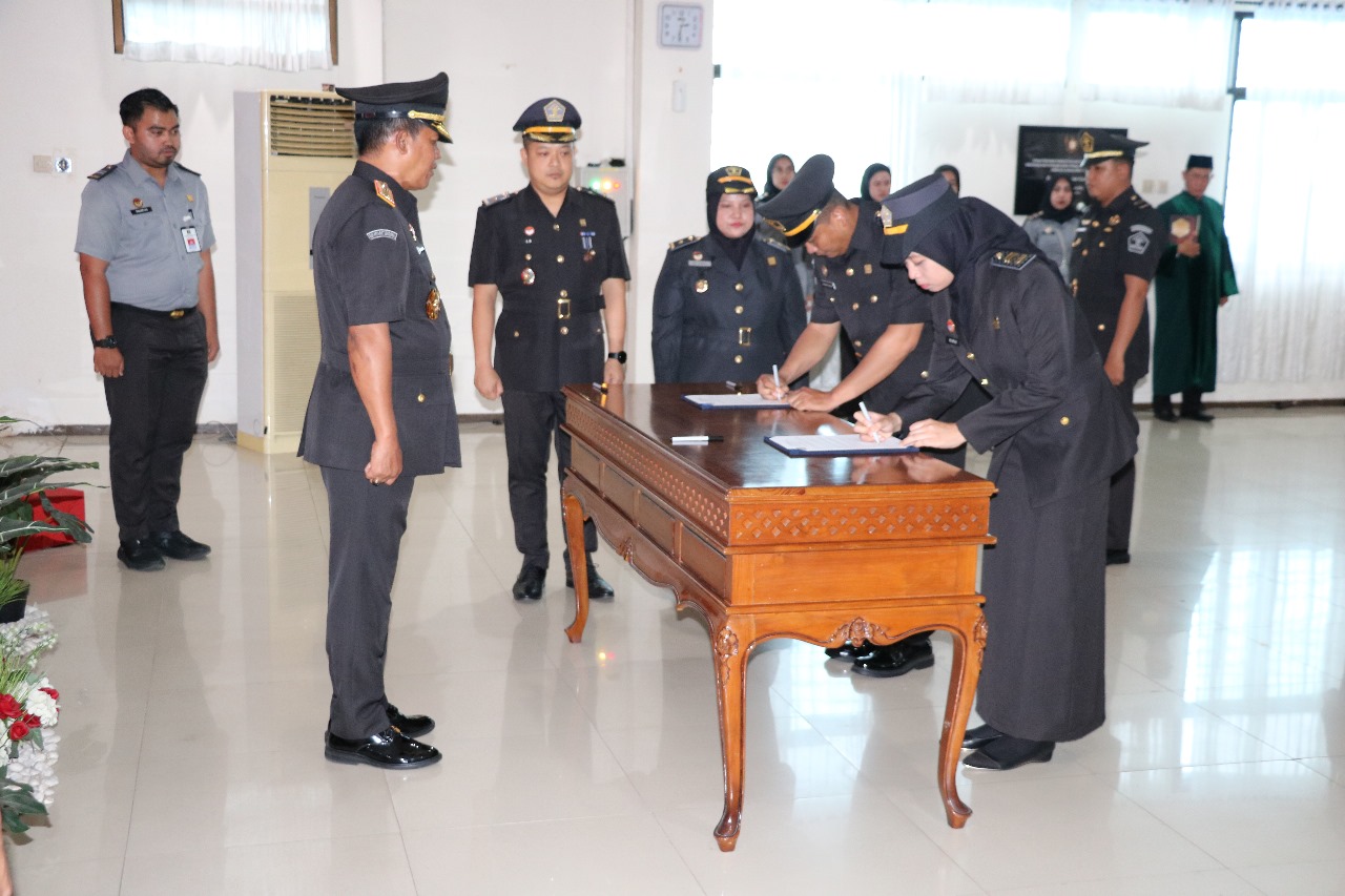 BERITA ACARA:Sejumlah Pejabat Non Manajerial dilantik di Kakanwil Kemenkumham Kalsel, Senin (30/9/2024).