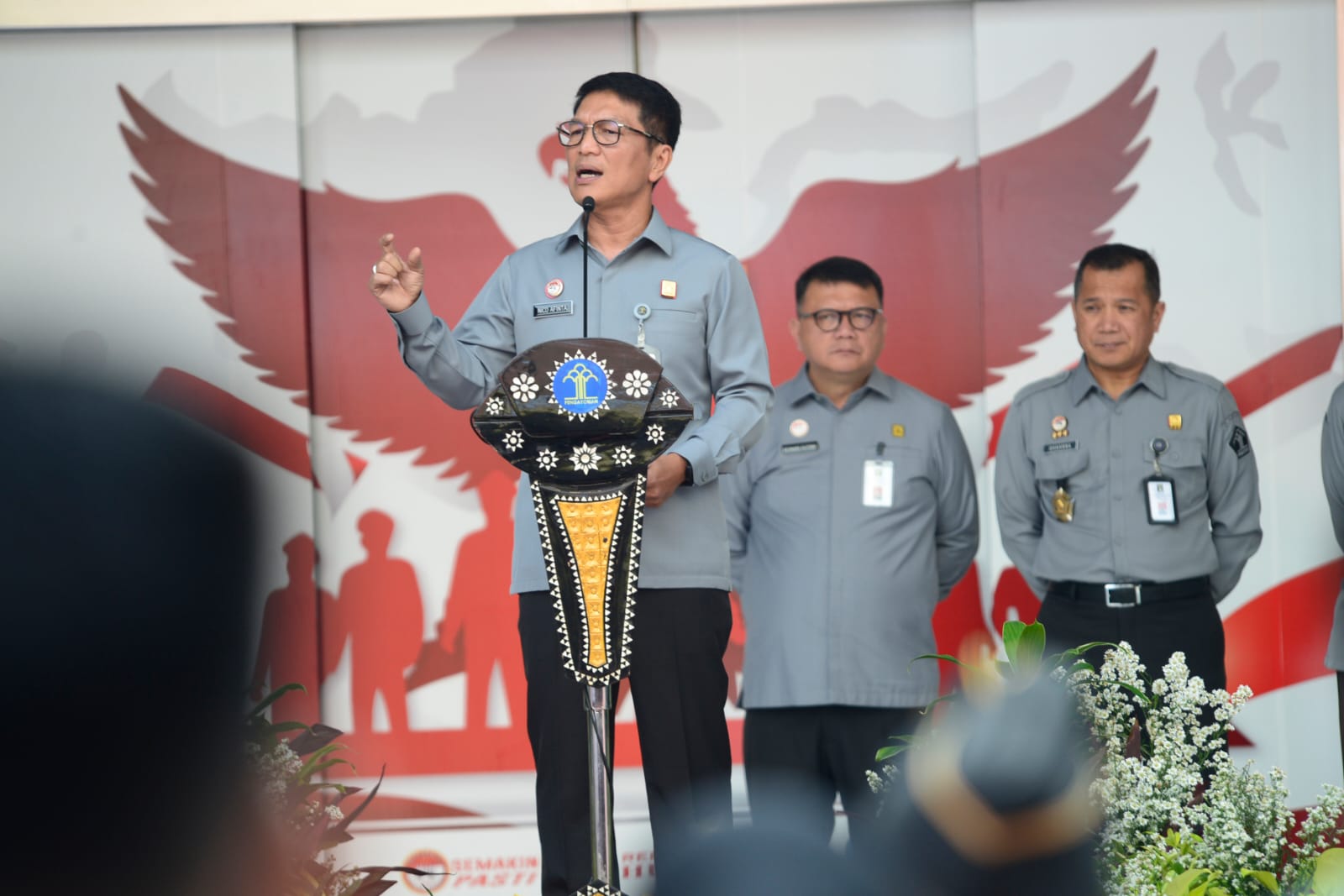 ARAHAN PERDANA:Sekjen Kemenkumham RI, Nico Afinta memberikan arahan perdana, Senin (30/9/2024).