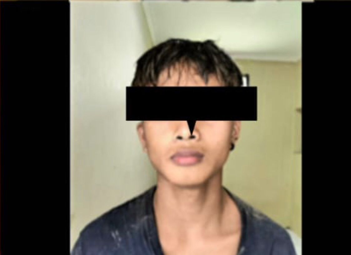 PELAKU:S (16), tertangkap basah mencuri sawit PT SKIP SPNE Pulau Panci,kabupaten Kotabaru.(Foto:Humas Polres Kotabaru untuk Radar Banjarmasin)