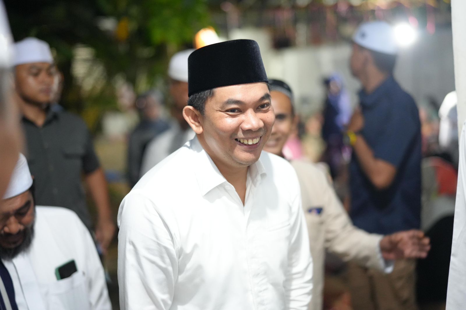 HADIRI UNDANGAN: Calon Bupati Tanah Bumbu, nomor urut 1, Andi Rudi Latif menghadiri undangan warga Pagatan, Kusan Hilir, Tanah Bumbu.