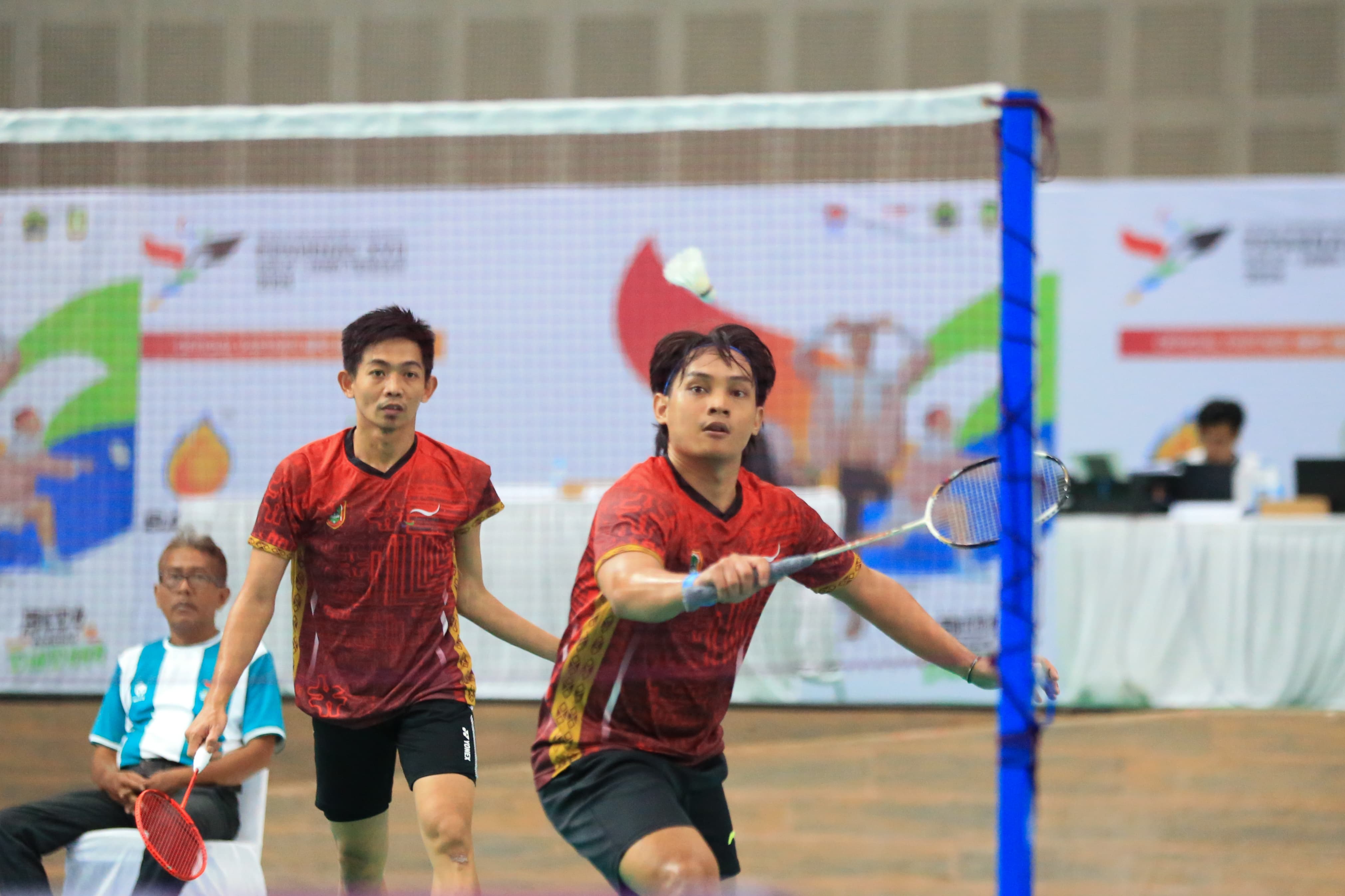 FINAL: Aksi Pebulutangkis NPCI Kalsel di babak final Peparnas XVII.(M Idris Jian Sidik)
