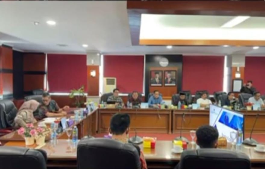 KOORDINASI: Kegiatan koordinasi DPRD Balangan dan Bank Kalsel